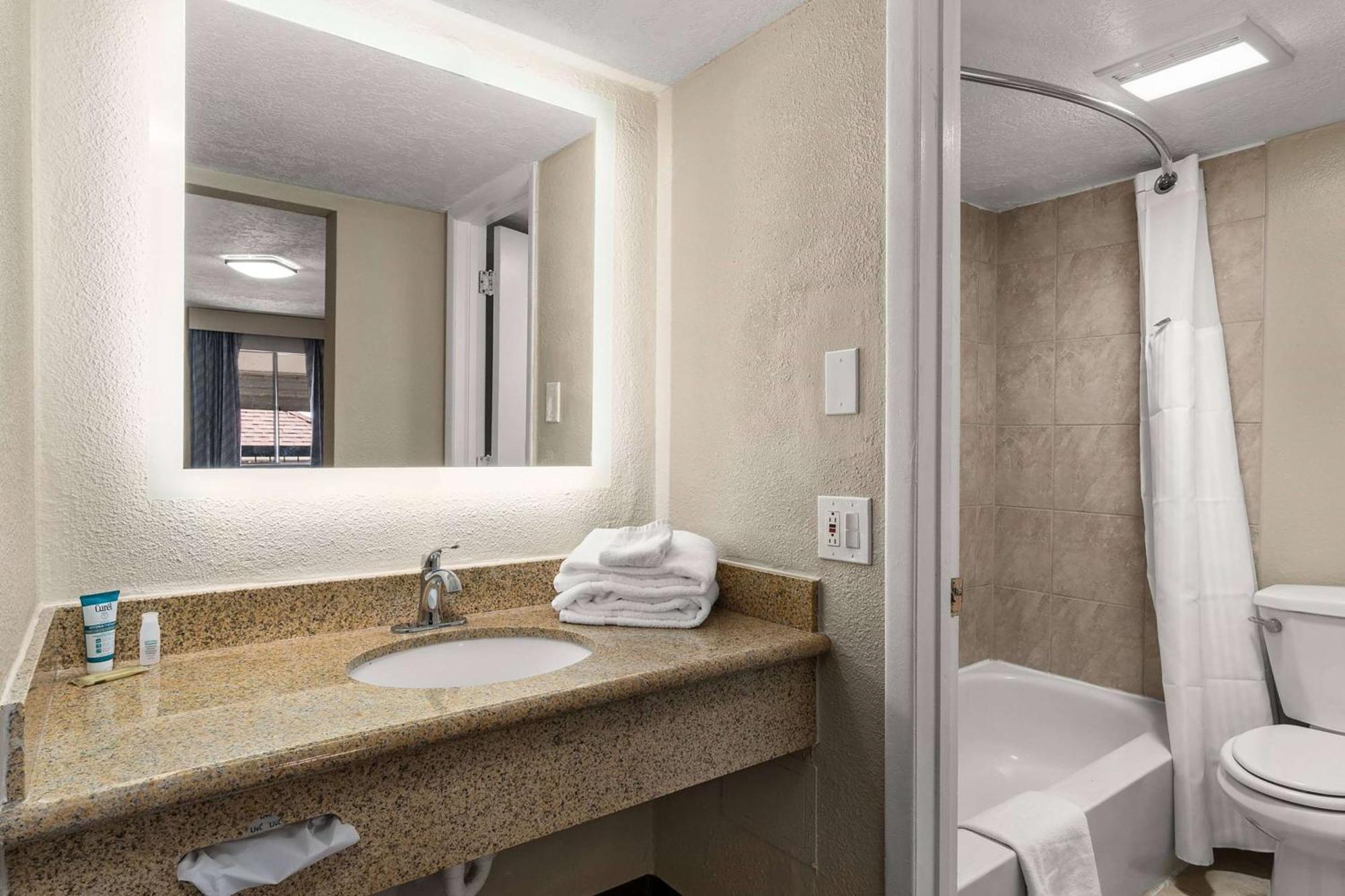 Days Inn By Wyndham Albuquerque Northeast Zewnętrze zdjęcie